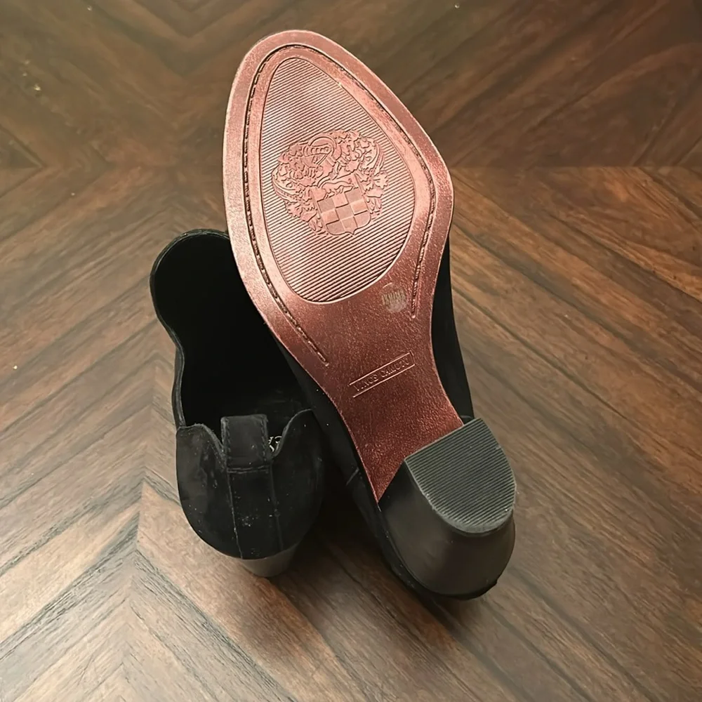 Vince Camuto Women’s Red bottom Heels Pre owned, Size 8 1/2 - Picture 11 of 13